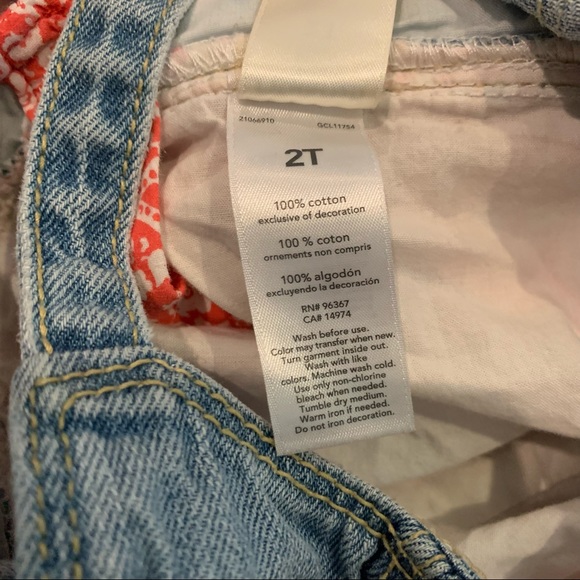 OshKosh B’gosh Dress Overalls red white floral skirt front pocket size 2T - Picture 5 of 6